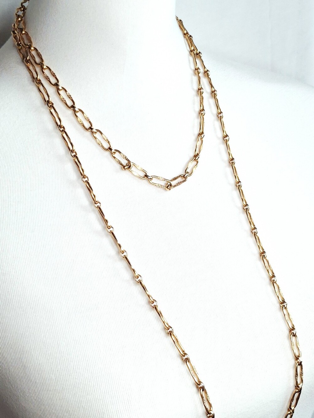 Vintage MONET 53-inch Pattern Link Chain